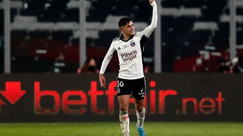 Los grandes clubes del continente, incluyendo el Club América, suspiran por el delantero chileno Pablo Solari.