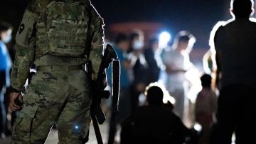 La Guardia Nacional en Texas podrá detener a inmigrantes y retornarlos a la frontera.