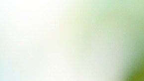 El gobernador Newsom firmó la ley que permite demandar a fabricantes de armas.