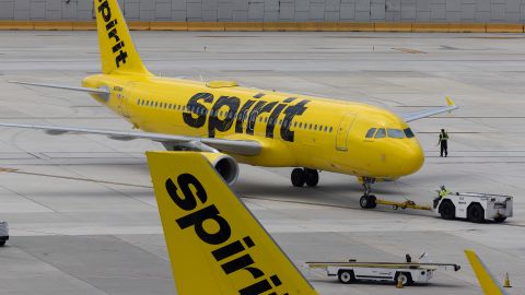 Los pasajeros quedaron a salvo y las operaciones del aeropuerto continuaron de manera regular.