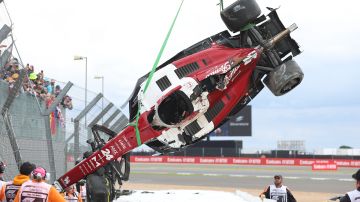 Escalofriante accidente del piloto chino Guanyu Zhou en el GP de Gran Bretaña de la Fórmula 1 el 3 de julio de 2022.