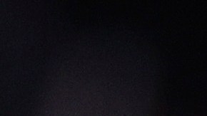 Clayton Kershaw, normalmente serio, sonríe tras la victoria de los Dodgers en Anaheim.