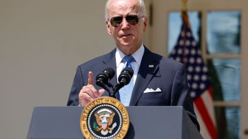 Joe Biden anima a los estadounidenses a vacunarse contra la COVID-19 tras salir de su contagio