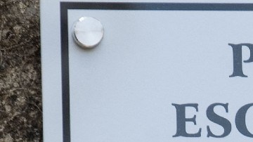 Placa sobre la fuga de Pablo Escobar