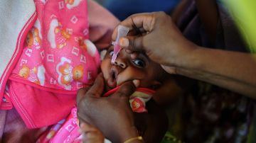 OMS lanza “alerta roja” por el mayor retroceso en la vacunación en tres décadas a causa del COVID