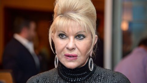 Ivana Trump fue hallada muerta al pie de las escaleras de su apartamento; sospechan que falleció por un paro cardiaco