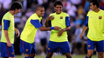 Dani Alves y Jonathan dos Santos fueron compañeros en el FC Barcelona.