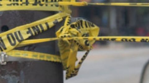 Hija de víctima de tiroteo en Highland Park narra cómo su mamá fue alcanzada por las balas