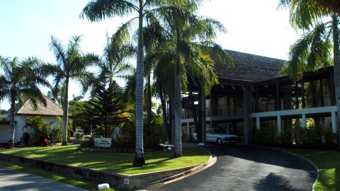 Hombre de Memphis acusado de matar a su esposa durante la luna de miel en un resort de Fiji