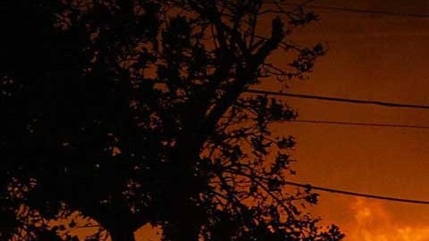 El fuego consumió nueve viviendas