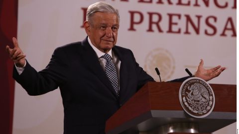 AMLO revela que dejó carta a Joe Biden para pedir exoneración de Julian Assange, fundador de WikiLeaks