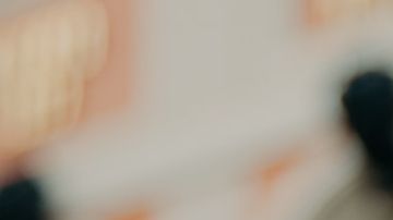 Joven falta a su graduación por cáncer, el rector va al hospital a darle su título