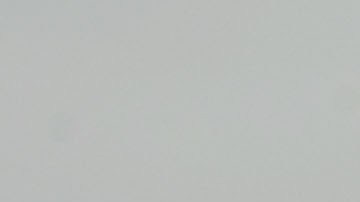 Ladrón roba auto sin darse cuenta de que venía un bebé de un año adentro y lo abandona en una carretera concurrida