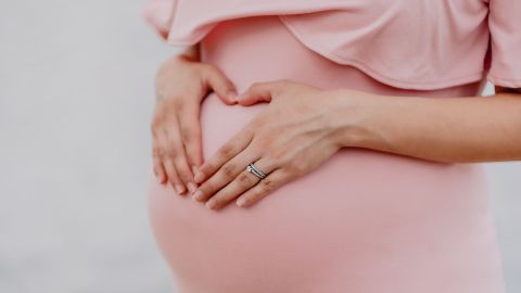 Mujer da a luz dos veces durante su menopausia Los milagros existen