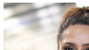 Video: Salma Hayek presume su caótica cena con Tom Cruise en Londres