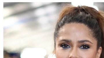 Video: Salma Hayek presume su caótica cena con Tom Cruise en Londres