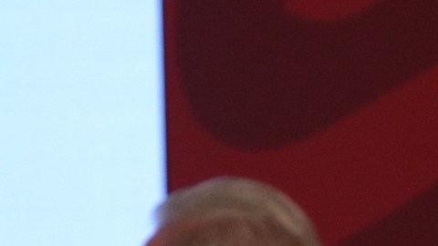 Gobierno de México exhibe lista de funcionarios que ganan más que presidente