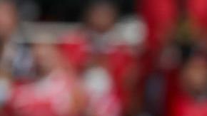 Jordan Sierra (i) y Jean Meneses (d) celebran un gol anotado al Santos.