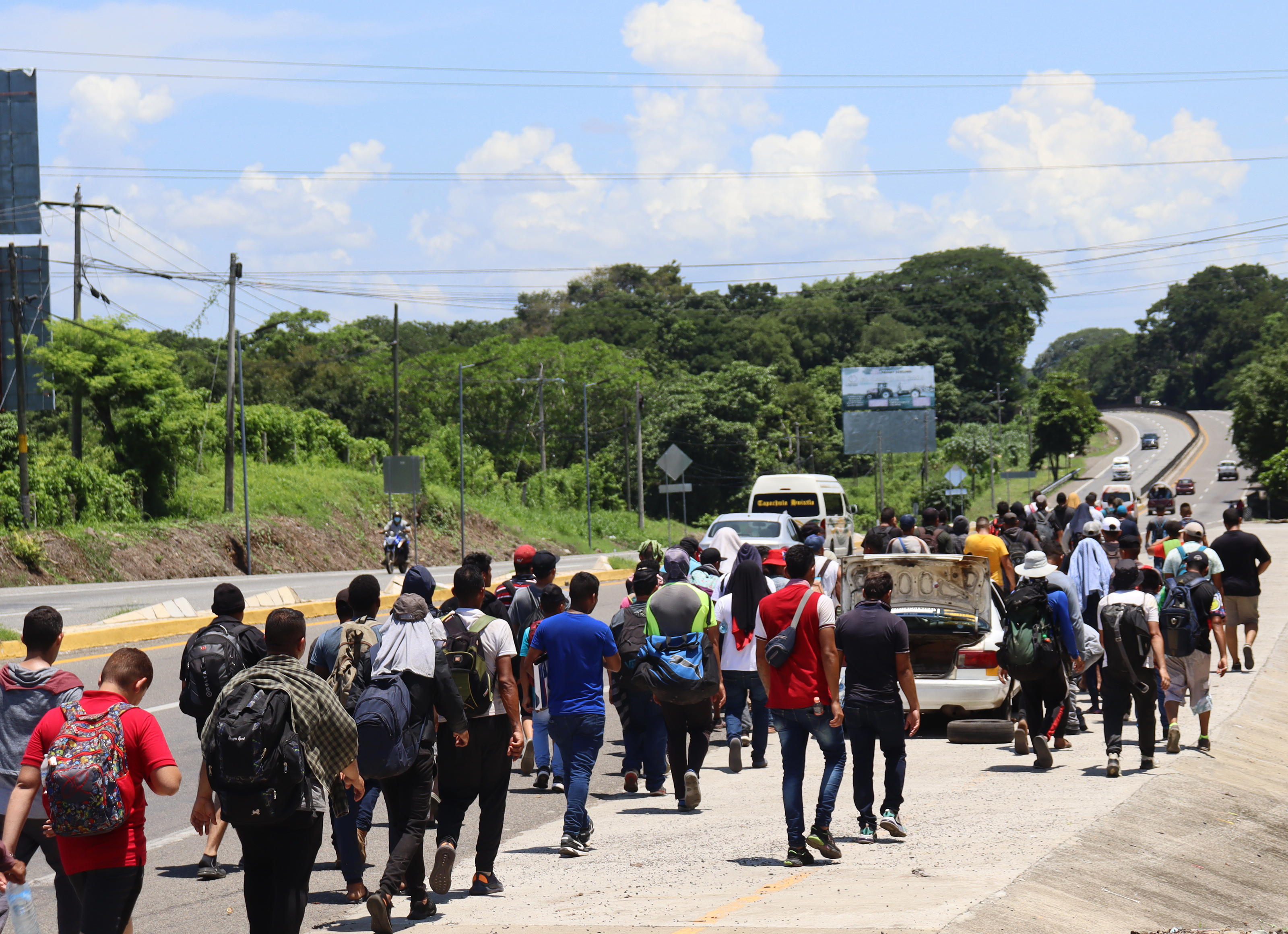 Caravana migrante de venezolanos sali de la frontera sur de