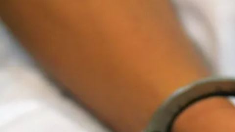Arrestan latino por abusar de una niña de 10 años en Ohio, quien debió viajar a otro estado para abortar
