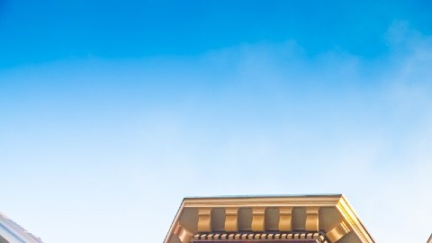 Imagen de departamentos en San Francisco, vistos desde abajo.