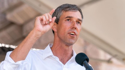 En su campaña O'Rourke invita a todos para hacer el cambio a través de darle su voto en las próximas elecciones.