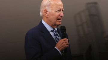 El presidente Biden dijo que está mal amenazar a los servidores porque están haciendo su trabajo.