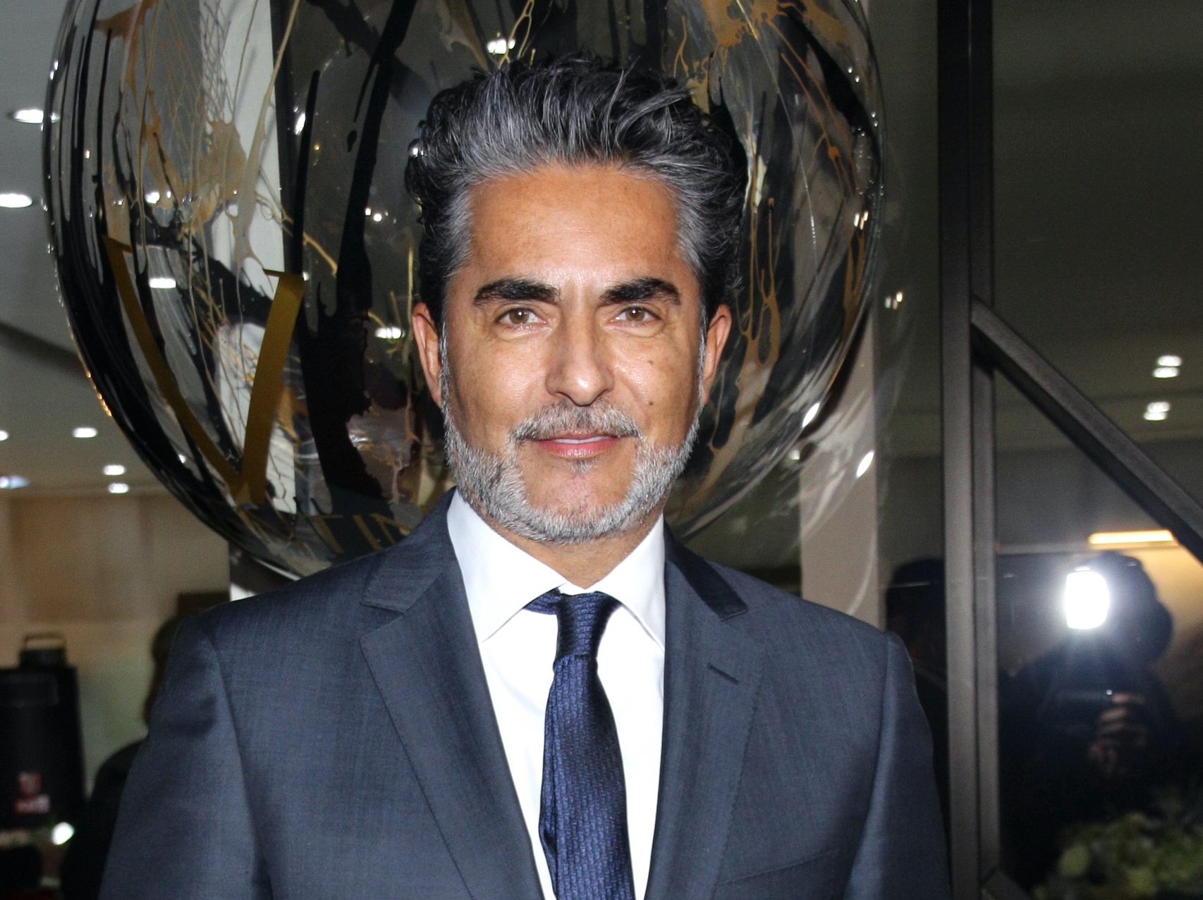 Raúl Araiza regresa a la televisión y confirma que estuvo en una clínica de  rehabilitación: "Pide ayuda" - La Opinión