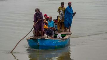 La “catástrofe climática” que tiene a casi la mitad de Pakistán bajo el agua y ha dejado casi 1.000 muertos
