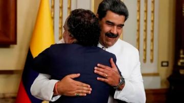 Maduro recibe al embajador de Colombia en Caracas, marcando el restablecimiento de las relaciones diplomáticas entre ambos países