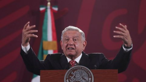 AMLO afirma que búsqueda de los 43 de Ayotzinapa "no va a detenerse"