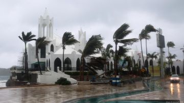 México espera fuertes lluvias por potencial ciclón 4