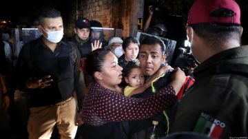 México encuentra a 688 migrantes irregulares en Puebla