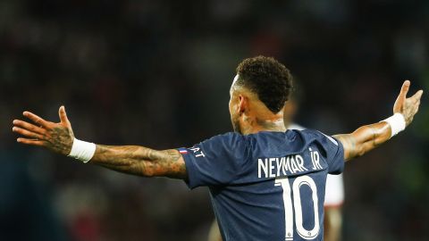 El gigante de Paris vio un nuevo gol de Neymar Jr en Francia.