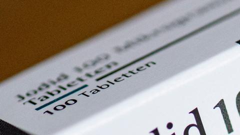 Ante riesgo de radiación, la Unión Europea entrega a Ucrania cinco millones de pastillas de yoduro potásico