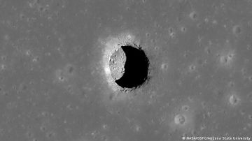 Descubren extrañas fosas lunares con temperaturas cómodas donde astronautas podrían sobrevivirDescubren extrañas fosas lunares con temperaturas cómodas donde astronautas podrían sobrevivir