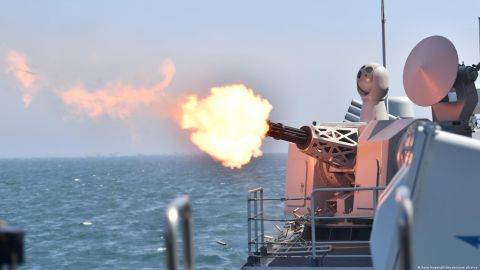 China comienza maniobras militares con fuego real que "bloquean" Taiwán