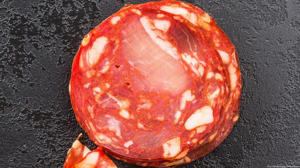 Físico se disculpa por presentar rodaja de chorizo como una estrella