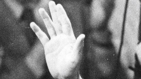 Luis Donaldo Colosio, del Partido Revolucionario Institucional (PRI), recibió dos balazos el 23 de marzo de 1994 mientras saludaba a la multitud en un mitin en Tijuana.