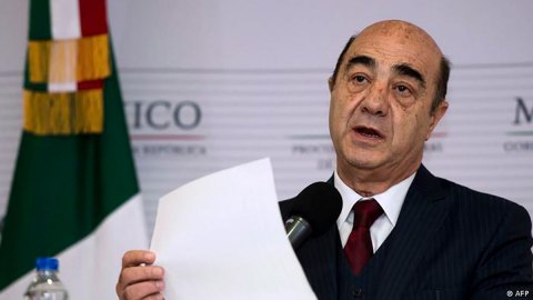 Dan prisión preventiva a exprocurador general de México por caso Ayotzinapa