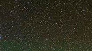 Avistan extrañas luces rojas que brillan en el cielo del desierto de Atacama en Chile