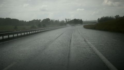 Agua de lluvia ya no es potable en ninguna parte del mundo, asegura estudio