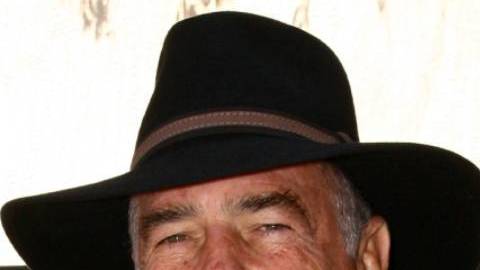 Andrés García / Roberto Palazuelos.