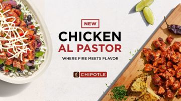 Imagen de un anuncio de la cadena Chipotle en la que se ve un plato servido con carne de pollo al pastor.