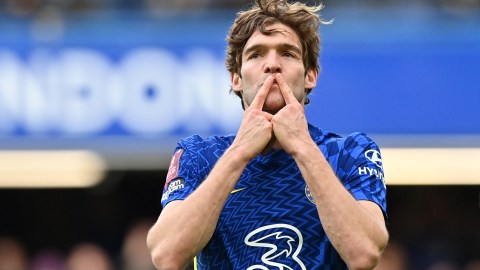 El DT del Chelsea confirmó la salida de Marcos Alonso que estaría a poco de firmar con el FC Barcelona.