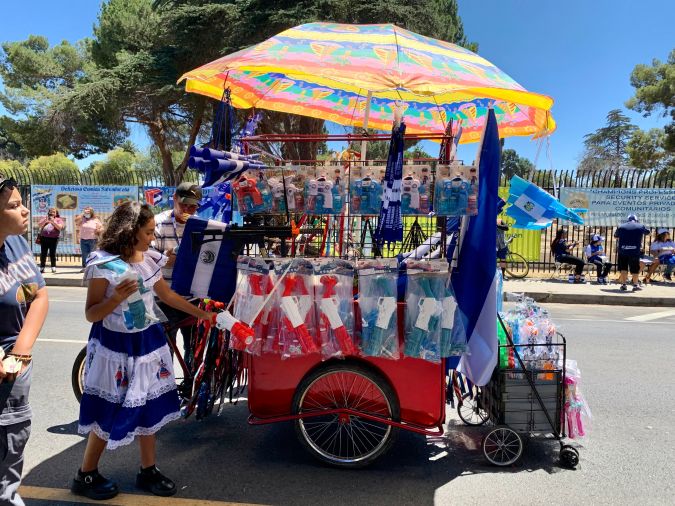 Celebran con orgullo y fiesta el Día del Salvadoreño en Los Ángeles