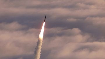 Estados Unidos lanza el misil balístico intercontinental Minuteman III en prueba para demostrar que está listo para la guerra nuclear