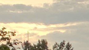 Bomberos y paramédicos socorren a personas lesionadas por un rayo cerca de la Casa Blanca.