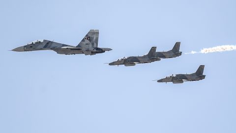 Flota de 27 aviones de combate chinos irrumpen en espacio aéreo de Taiwán en medio de temores de una inminente invasión