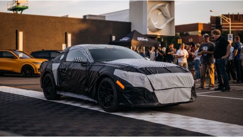 El nuevo Ford Mustang 2024 ha sido todo un misterio hasta el momento. Sin embargo, será revelado con lujo de detalles durante la segunda semana de septiembre. Crédito: Ford Motor Company